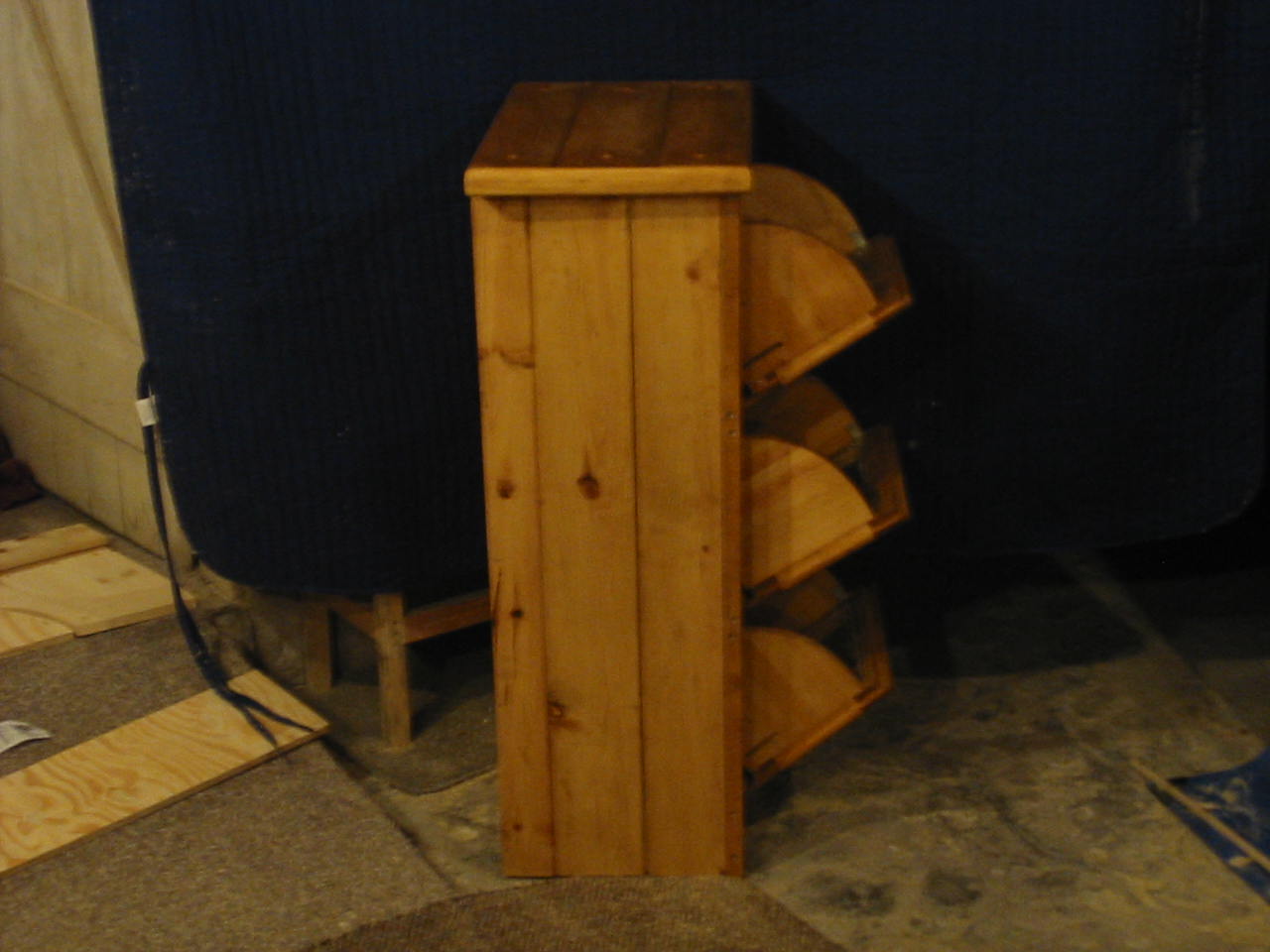 Bench - Table - Chair: Learn Woodworking plans for potato bin